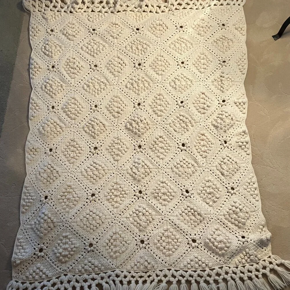 Hand crocheted WOOL throw blanket, Cream/Ivory Approx 61”x 41” - Picture 3 of 5